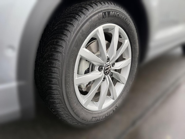 Volkswagen T-Roc T-Roc R-Line 2.0 l TSI OPF 4MOTION 140 k W (190 PS) 7-Gang-Doppelkupplungsgetrieb DSG