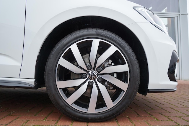 Volkswagen Touran 1.5 TSI DSG R-Line