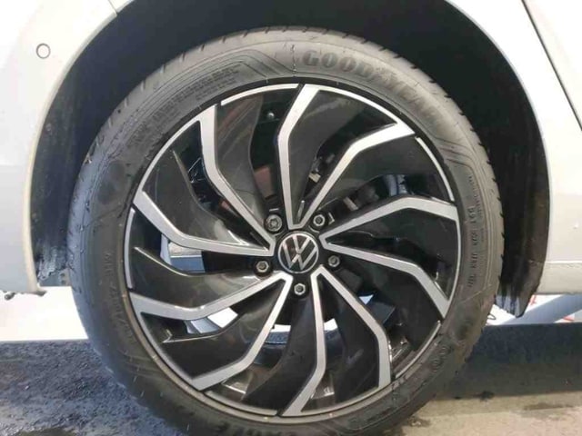 Volkswagen Golf 1.5 TSI Golf VIII