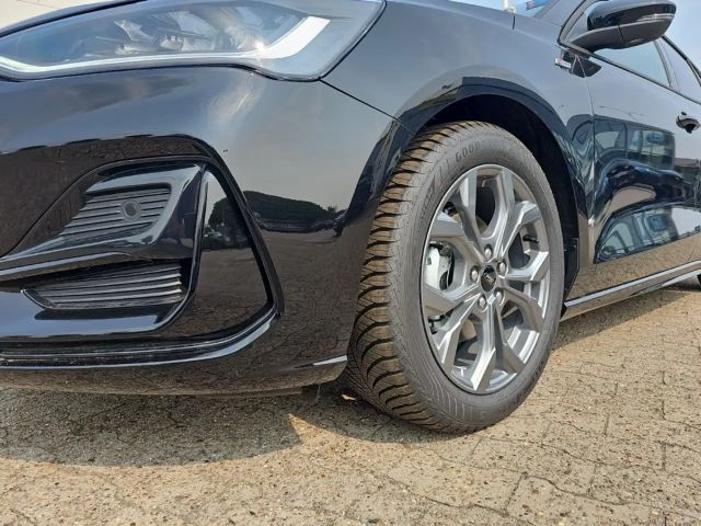 Ford Focus ST Line Wagon