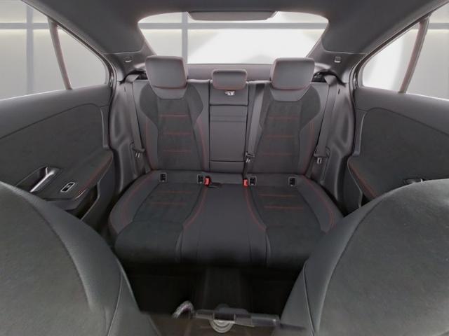 Mercedes-Benz A 250 4MATIC AMG Line
