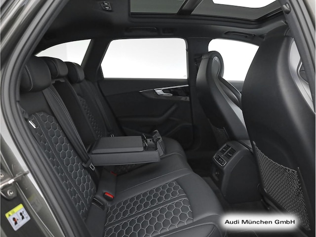 Audi RS4 Avant Quattro