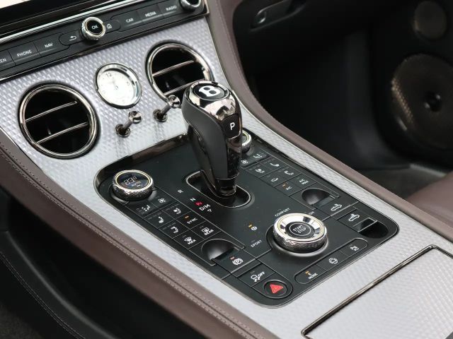 Bentley Continental GTC Hybrid V8