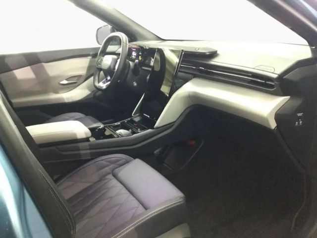 Ford Explorer Extended range RWD