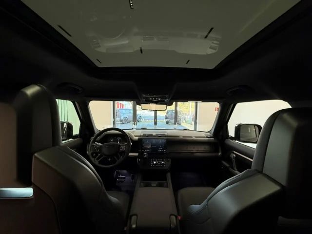 Land Rover Defender 110