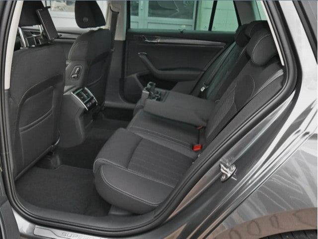 Skoda Superb 2.0 TDI Combi Style Style