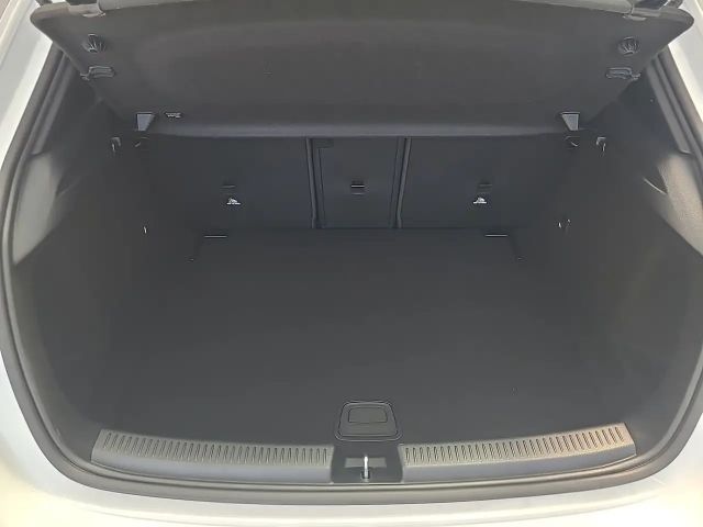 Mercedes-Benz A 180 Hatchback Progressive