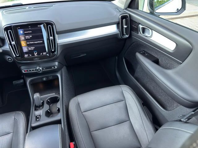 Volvo XC40 R-Design Recharge T5