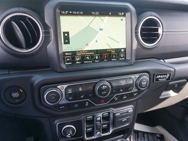 Jeep Wrangler 4xe Sahara