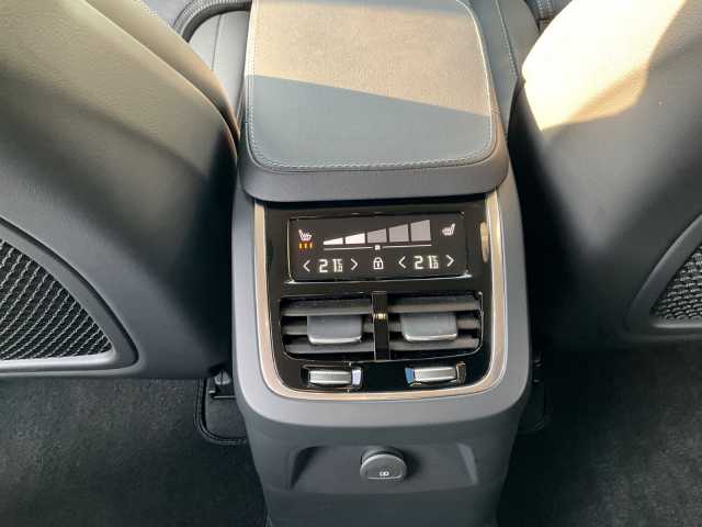 Volvo XC90 AWD Dark Plus Recharge