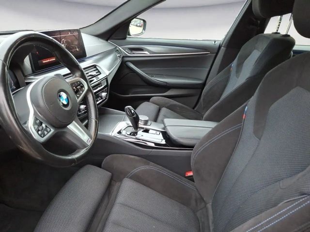 BMW 520 520d M-Sport Touring xDrive