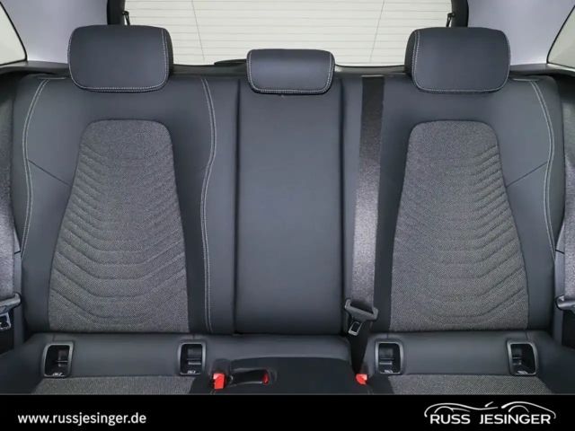 Mercedes-Benz B 180 Progressive Sedan