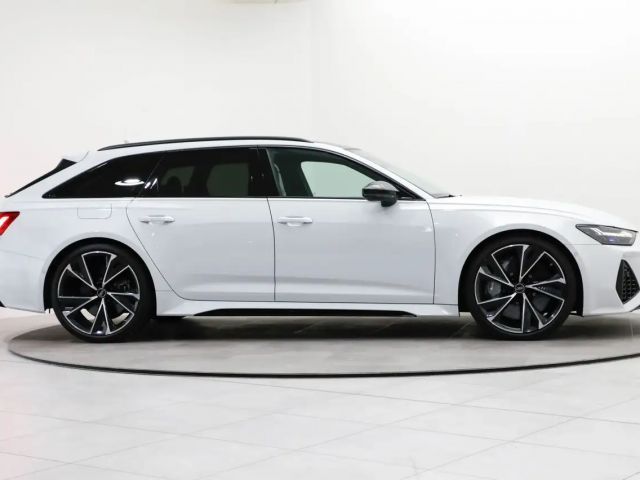 Audi RS6 AHK Matrix HUD Keramik Pano 305km/h