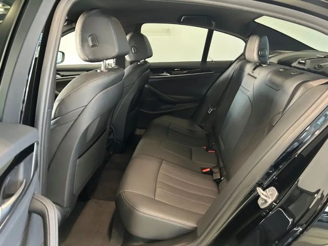 BMW 530 530e Sedan