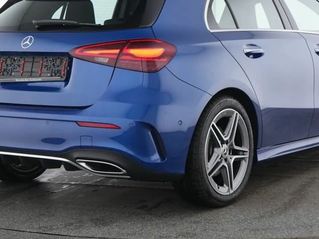 Mercedes-Benz A 220 4MATIC AMG Line