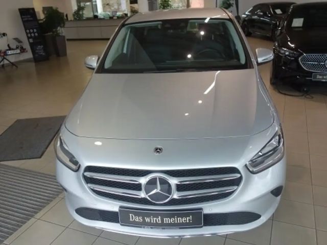 Mercedes-Benz B 180 Progressive