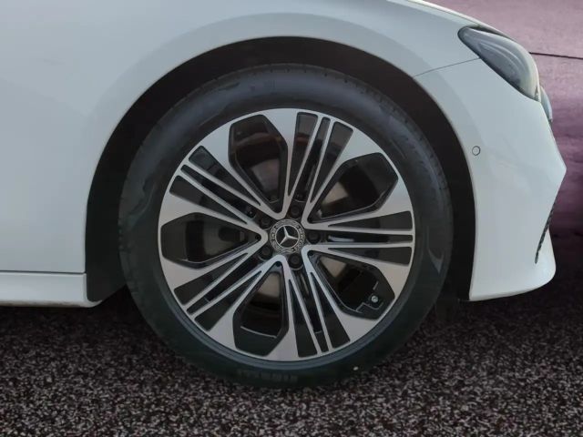 Mercedes-Benz E 200 AVANTGARDE Estate