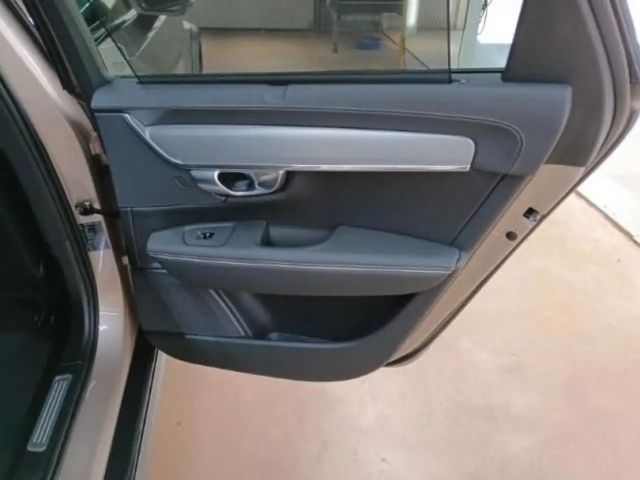 Volvo V90 Cross Country AWD Plus