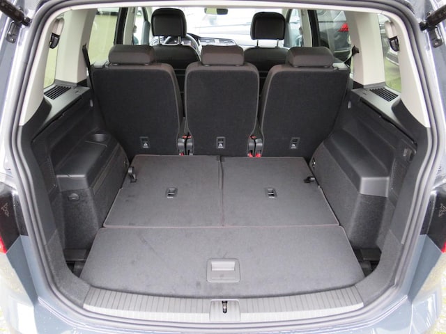 Volkswagen Touran 1.5 TSI DSG R-Line