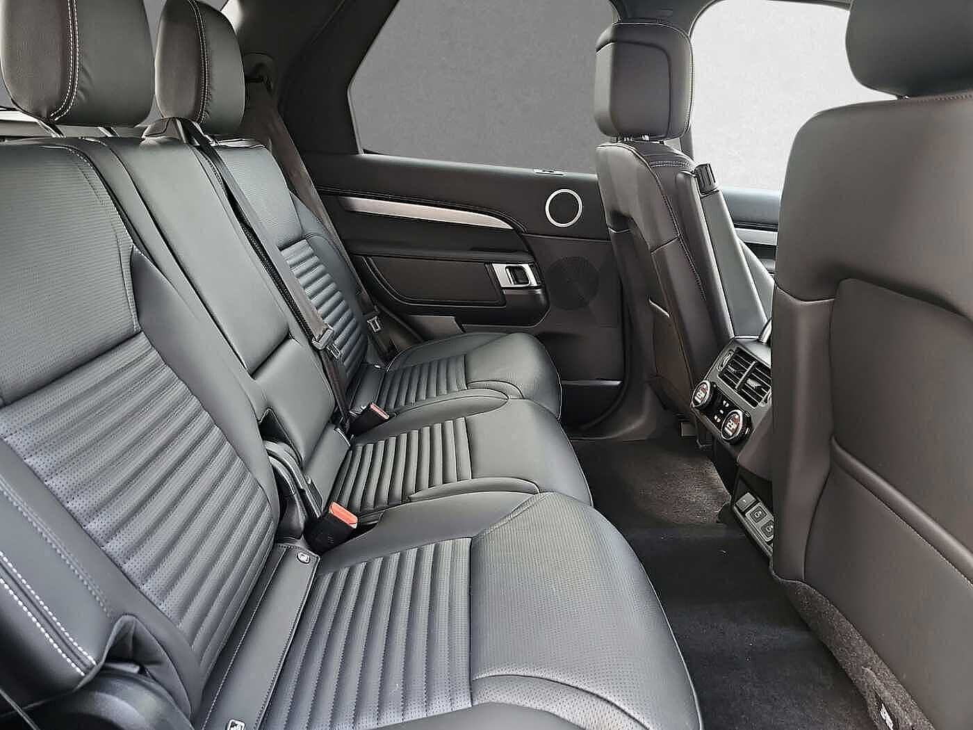 Land Rover Discovery D250 Dynamic SE