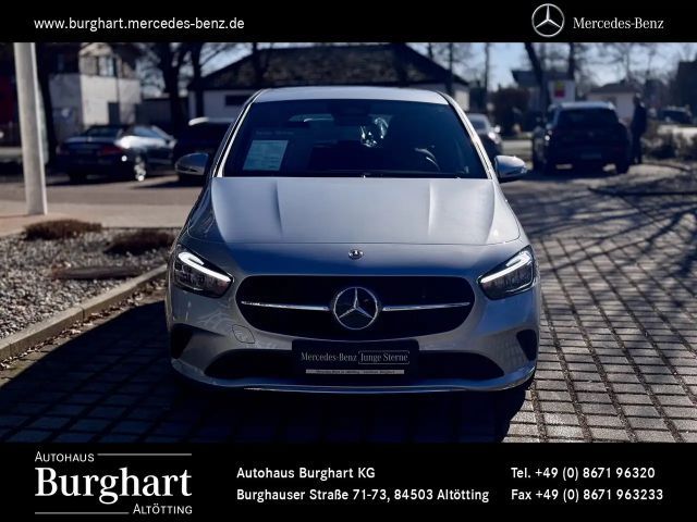 Mercedes-Benz B 200 Progressive Sedan