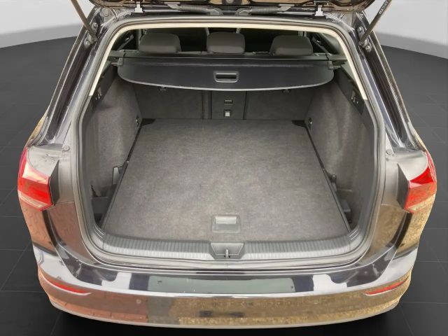 Volkswagen Golf 2.0 TDI DSG Variant