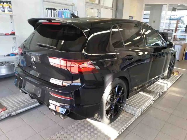 Volkswagen Golf R / R-Performance- Akrapovic /Black/Matrix