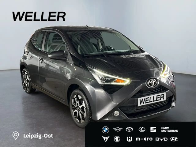 Toyota Aygo Hatchback Play Team D X-play