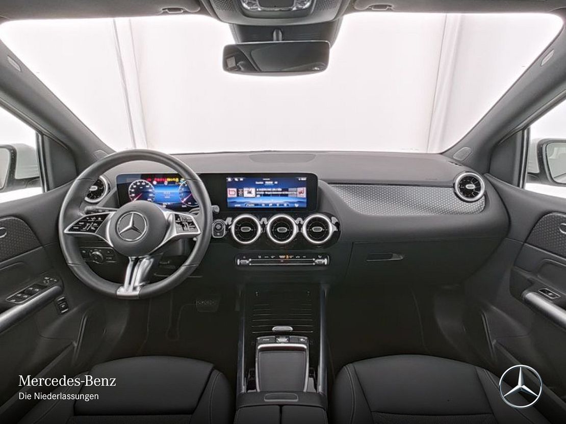 Mercedes-Benz B 180 Sedan