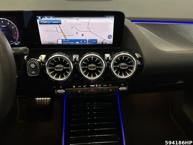 Mercedes-Benz GLA 180 AMG Line