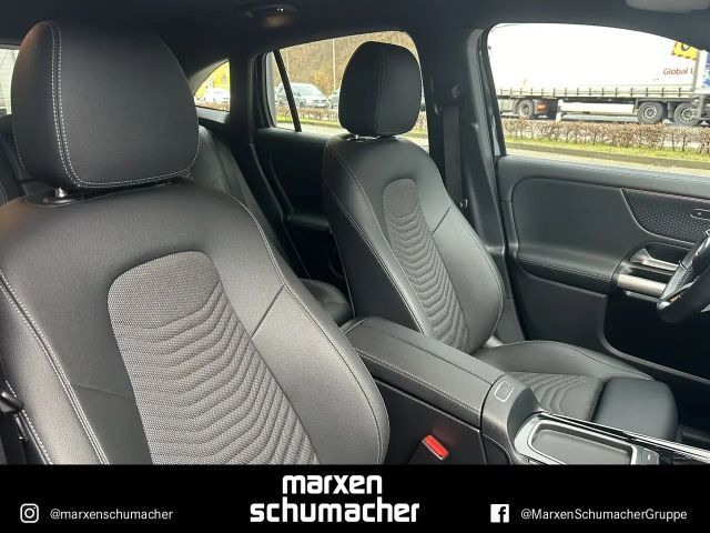 Mercedes-Benz EQA 300 4MATIC Progressive