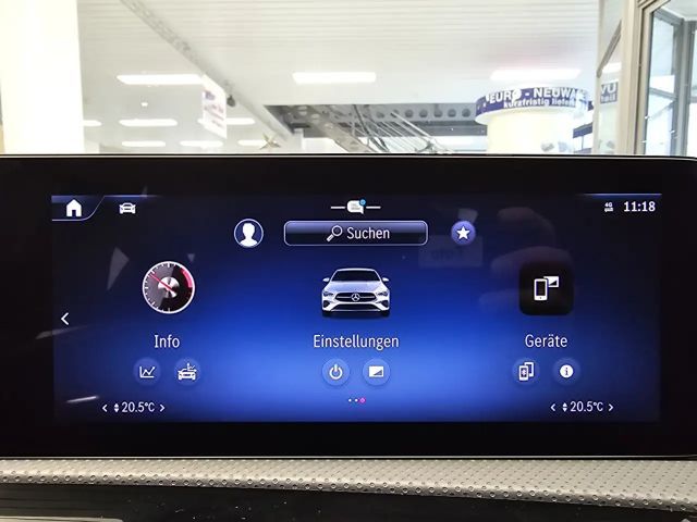 Mercedes-Benz CLA 180 AMG Line Coupé Premium