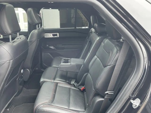 Ford Explorer ST Line