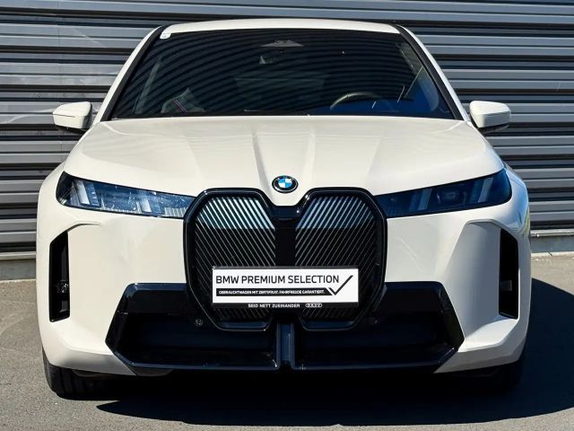 BMW iX xDrive45