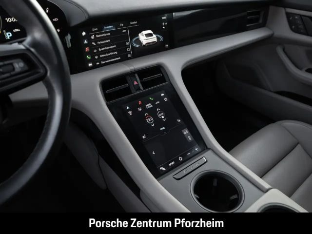 Porsche Taycan InnoDrive Luftfederung Rückfahrkamera
