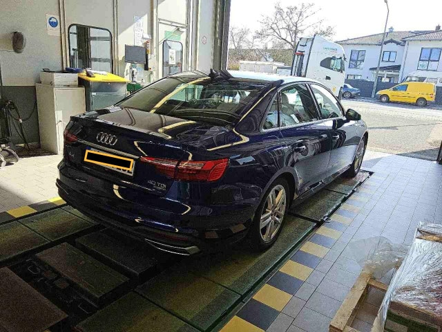 Audi A4 40 TDI Quattro S-Tronic Sedan