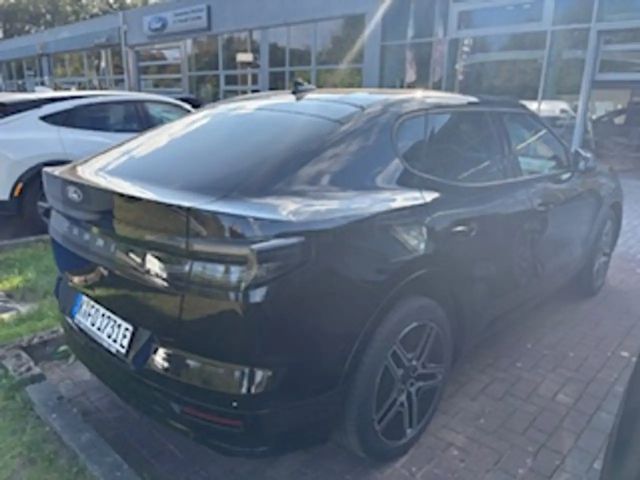 Ford Capri Premium RWD