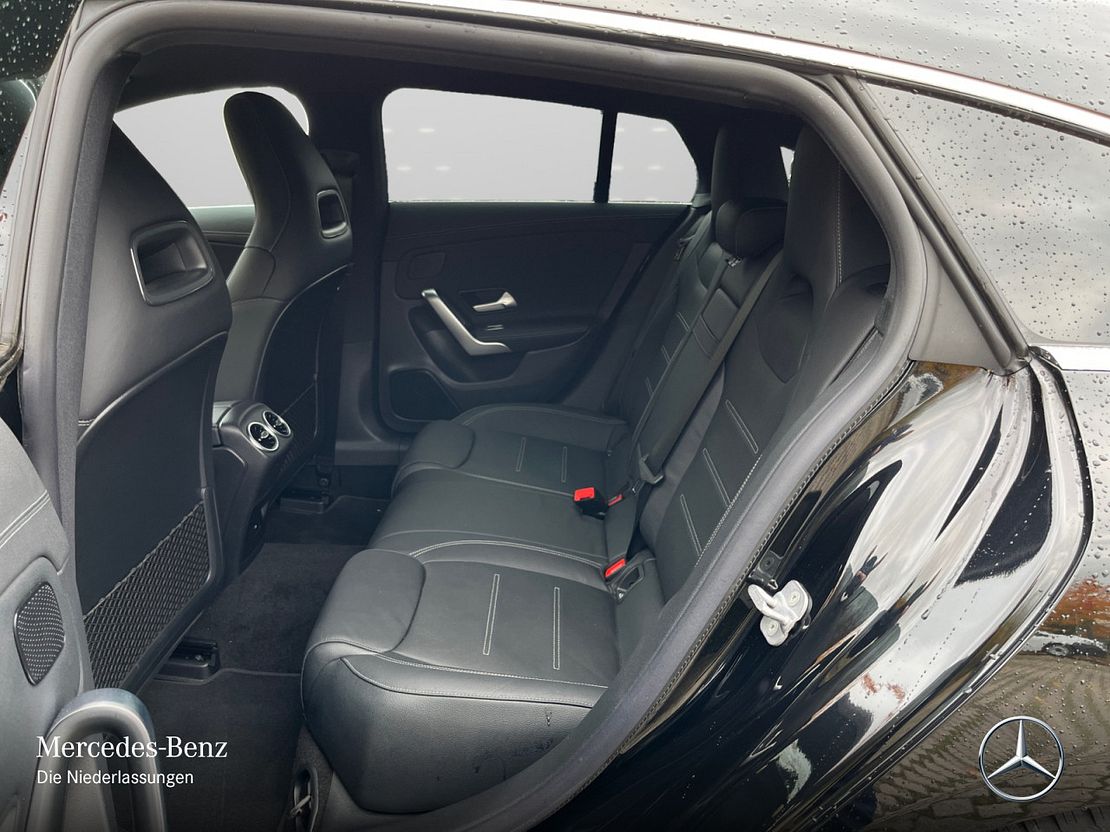 Mercedes-Benz CLA 180 Shooting Brake