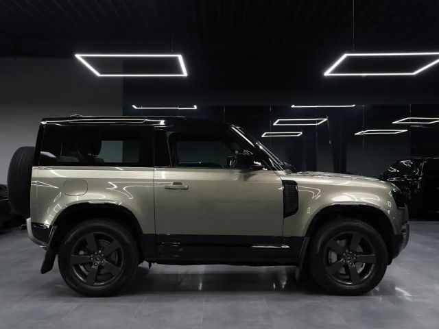 Land Rover Defender 90 Dynamic HSE