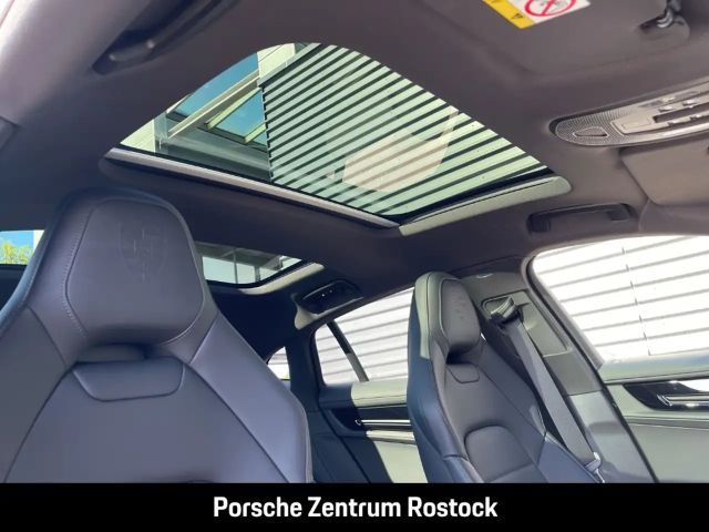 Porsche Panamera 4 E-Hybrid
