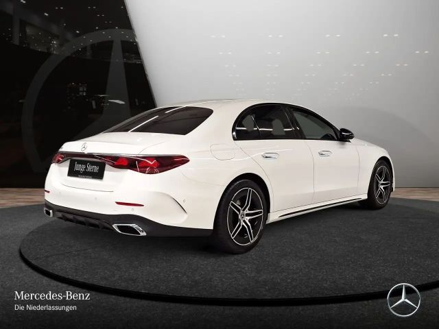 Mercedes-Benz E 200 AMG Line Sedan