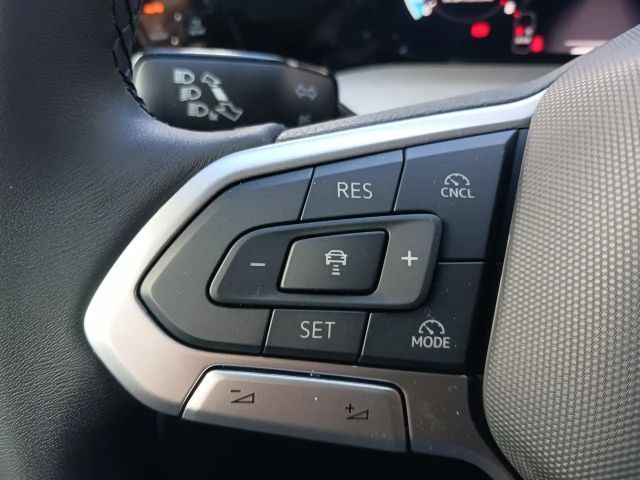 Volkswagen Golf 1.5 TSI Business Life Variant