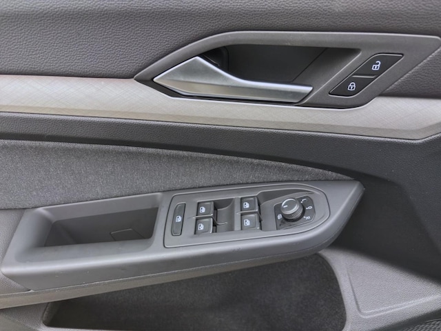 Volkswagen Golf 1.5 eTSI DSG Life Variant