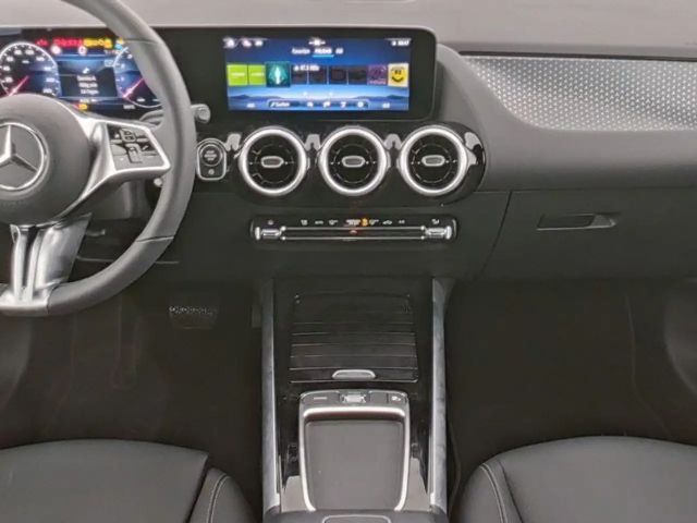 Mercedes-Benz GLA 200 Progressive