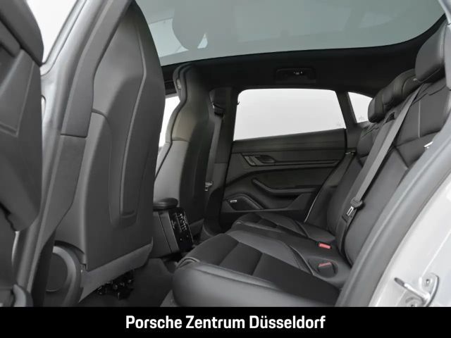 Porsche Taycan 4S Cross Turismo