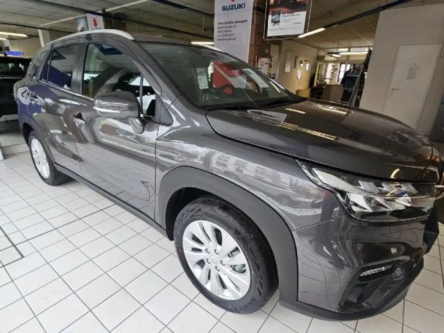 Suzuki S-Cross Hybrid