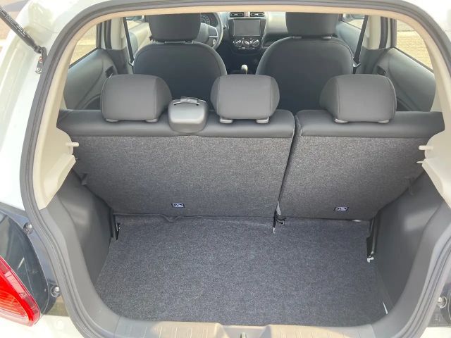 Mitsubishi Space Star Star