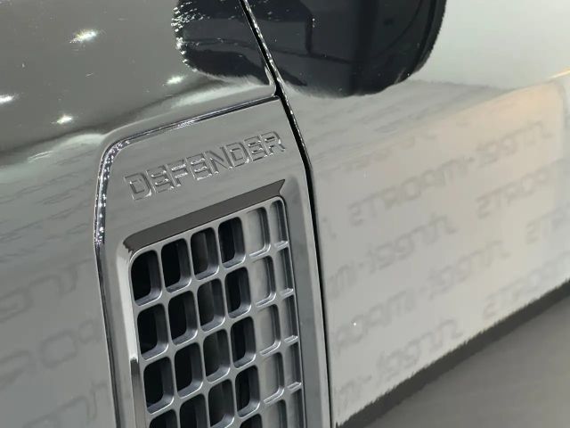 Land Rover Defender AWD D250 SE