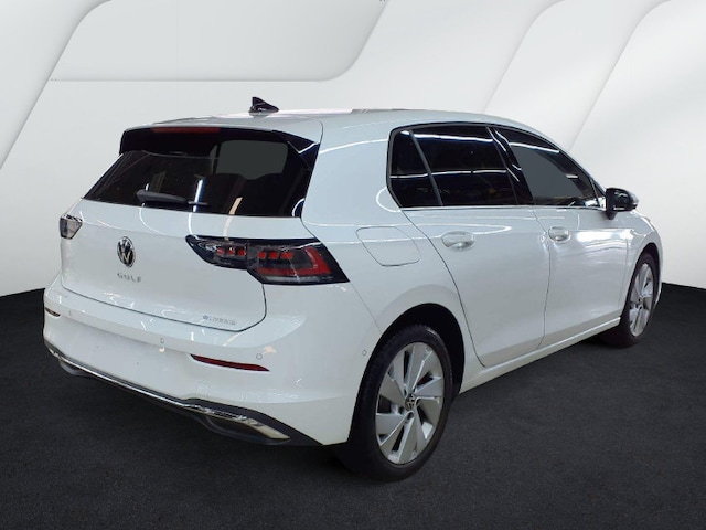 Volkswagen Golf DSG Style eHybrid