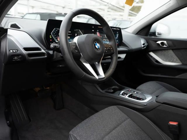 BMW 120 120i Sedan
